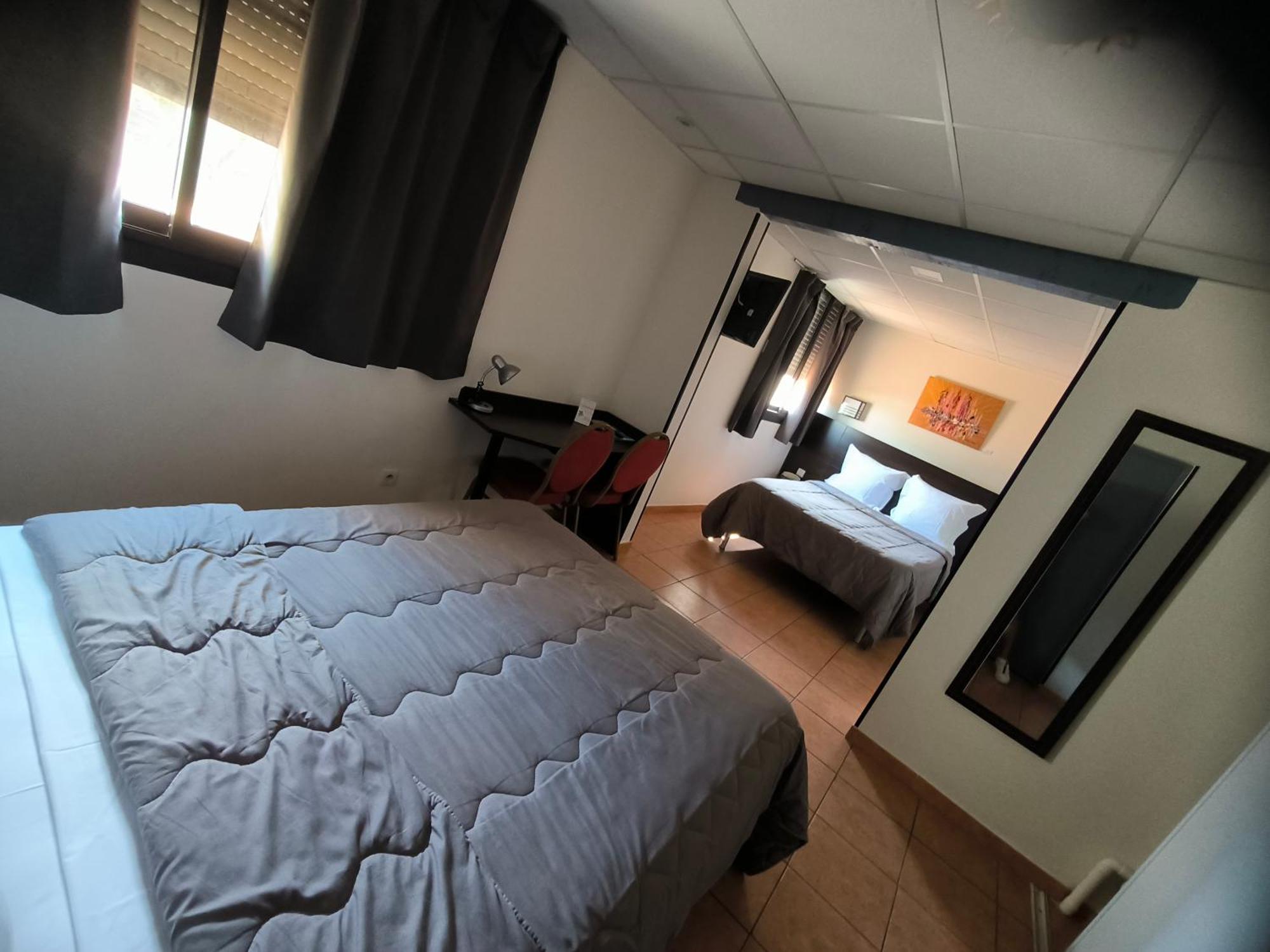Hotel L'Hacienda Мартиг Экстерьер фото